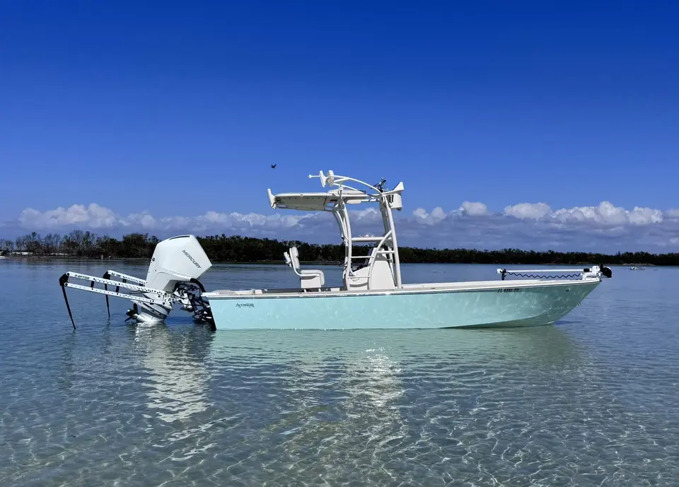 Big Daddy Sportfishing 2015 24 ft Avenger bay boat on the Tampa Bay flats